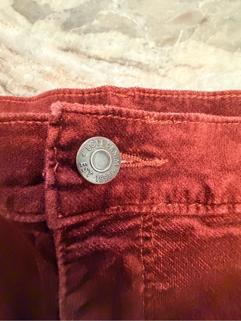 LOFT Burgundy Velvet Skinny Pants Women’s 10P 30 Petite - Picture 4 of 12